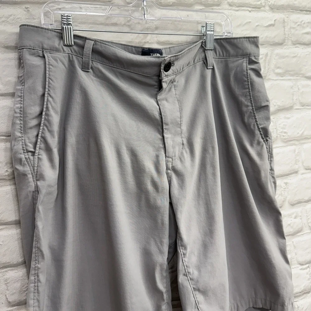 The North Face Shorts Men 34